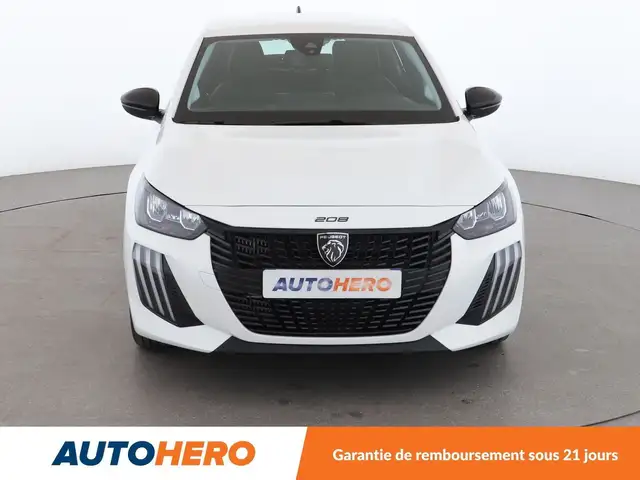Peugeot 208 view 9