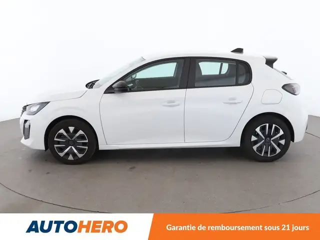 Peugeot 208 view 3