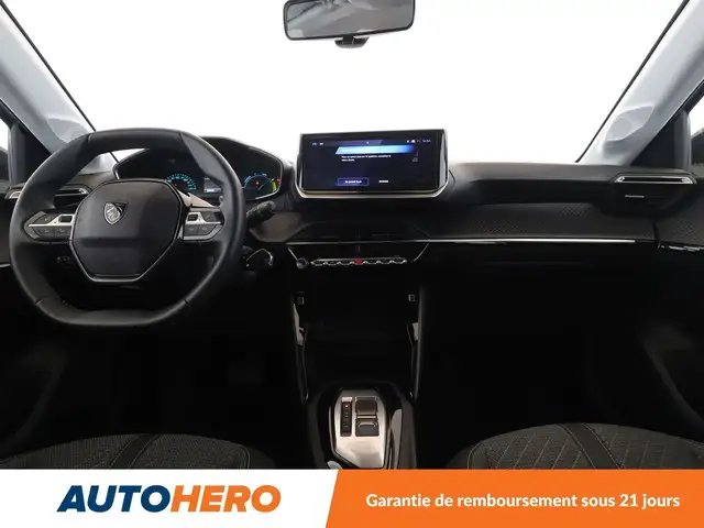 Peugeot 208 view 12