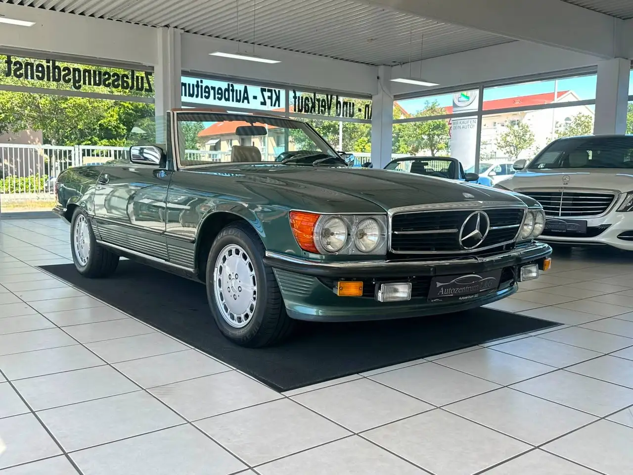 Mercedes-Benz SL 560 Roadster, foto 2