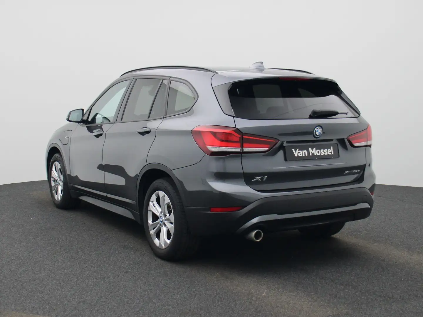 BMW X1 xDrive25e (162 kW) Grijs - 2