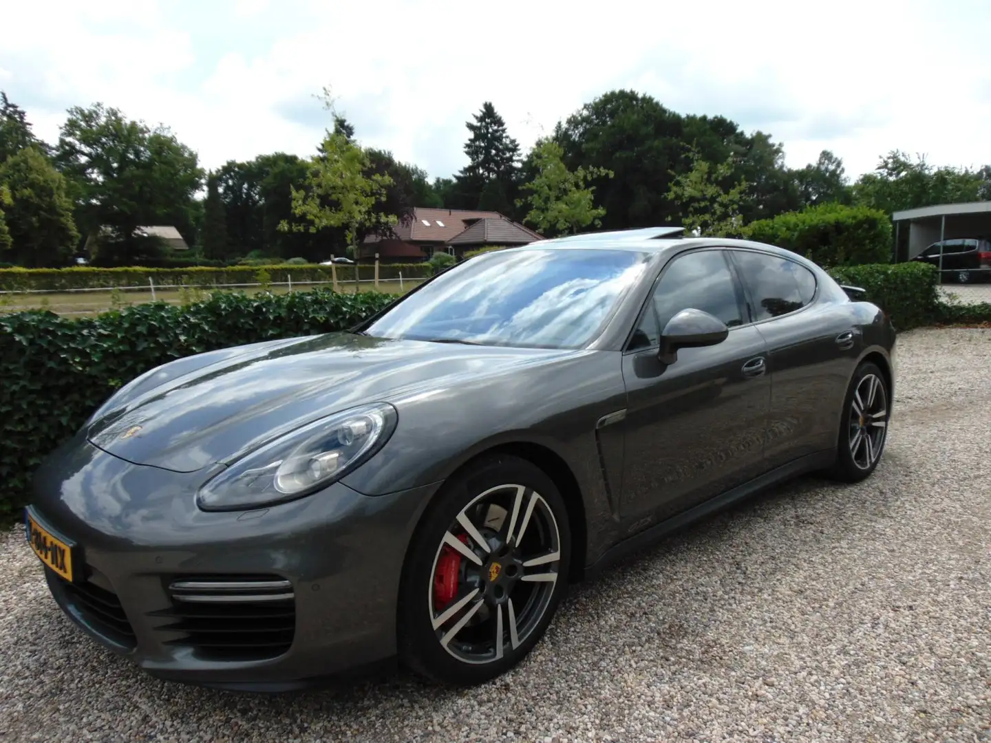 Porsche Panamera 4.8 GTS , Dealer Onderhouden , Full Option , Camer Grijs - 2