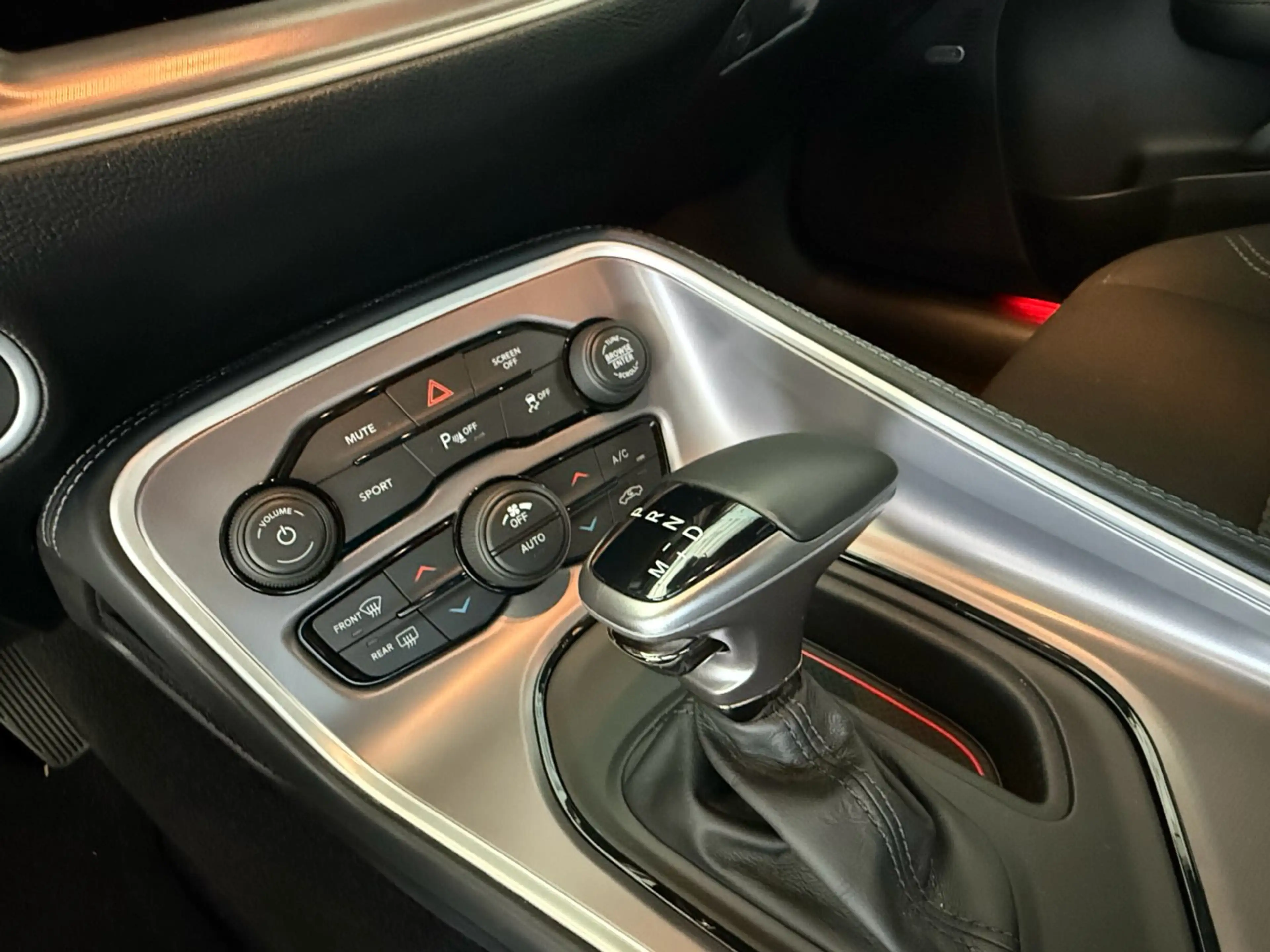 Dodge Challenger GT 3.6 NAVI*1Hand*Unfallfrei — photo 14