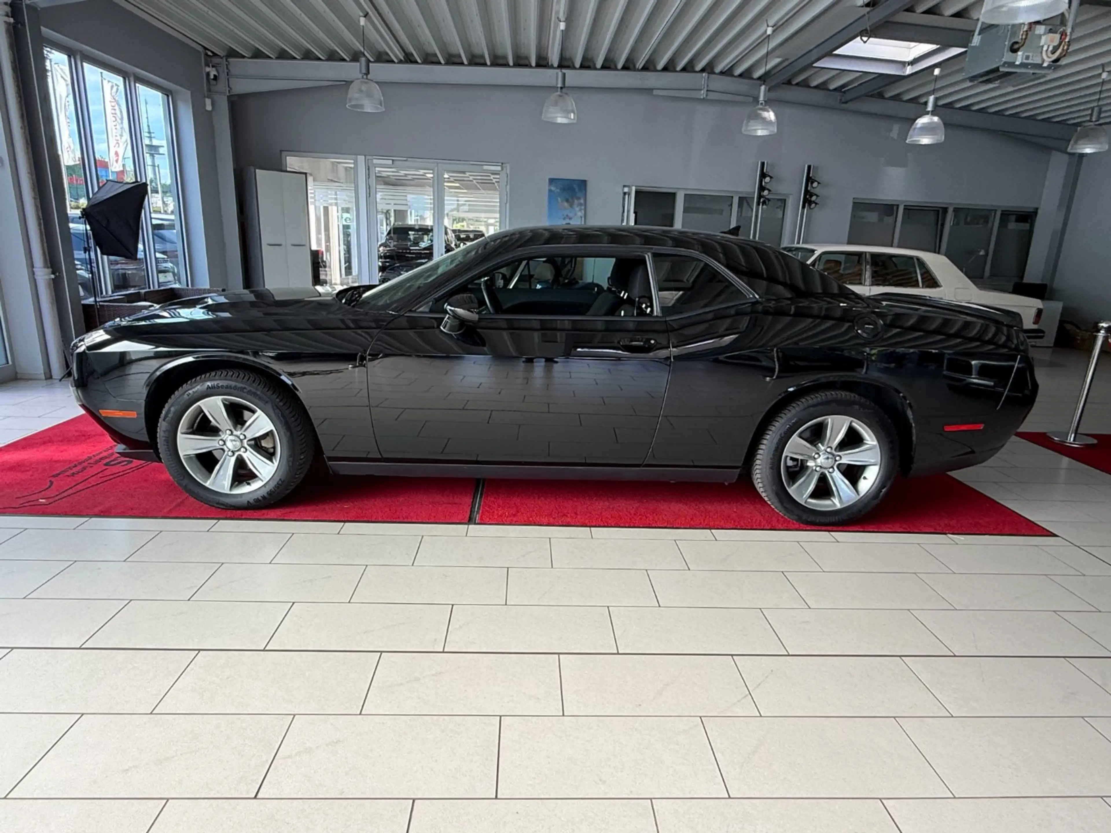 Dodge Challenger GT 3.6 NAVI*1Hand*Unfallfrei — photo 3