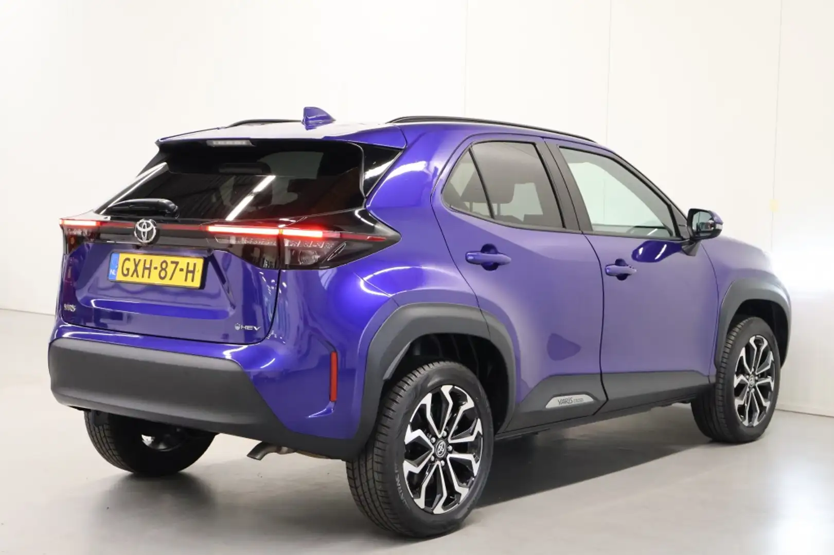 Toyota Yaris Cross 1.5 Hybrid 115 First Blauw - 2
