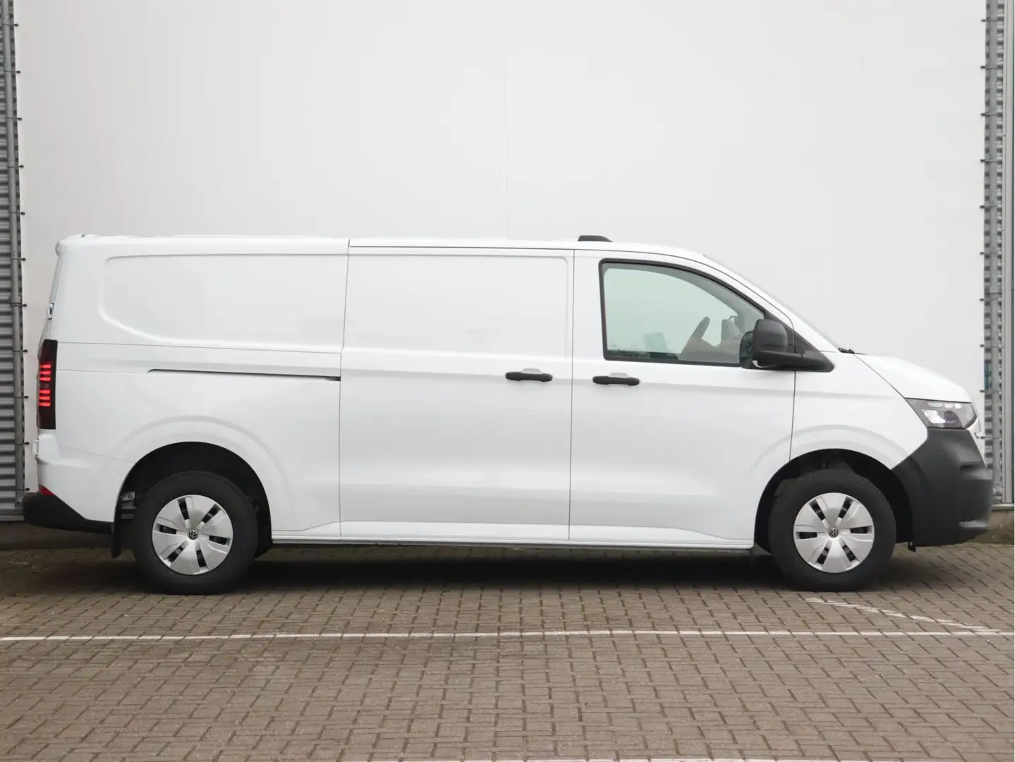 Volkswagen Transporter 2.0 TDI L2H1 150pk Automaat | BPM-vrij | Achterdeu Wit - 2