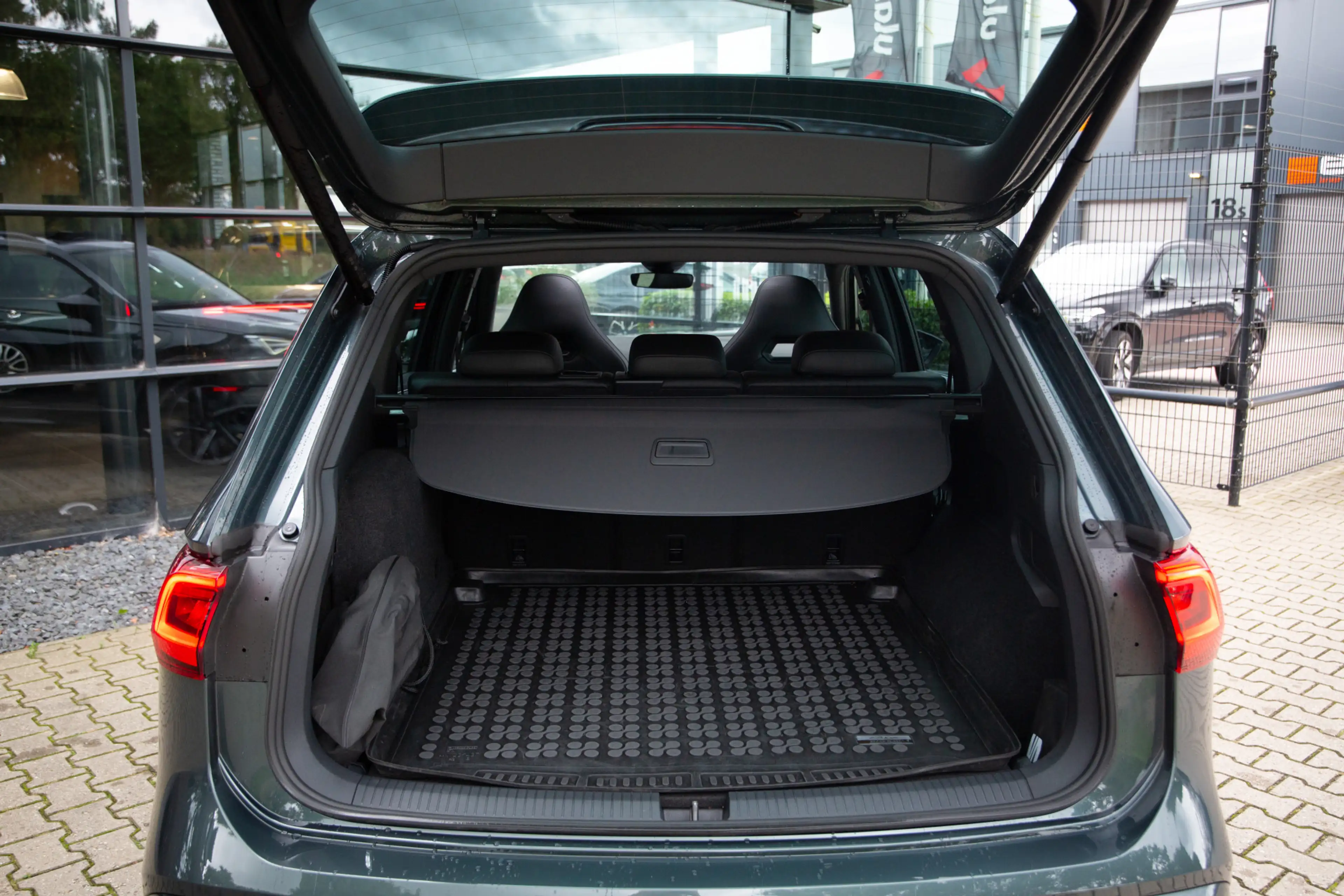 SEAT Tarraco 1.4 TSI e-Hybrid PHEV FR Business , SOH 100%, Pano — photo 30