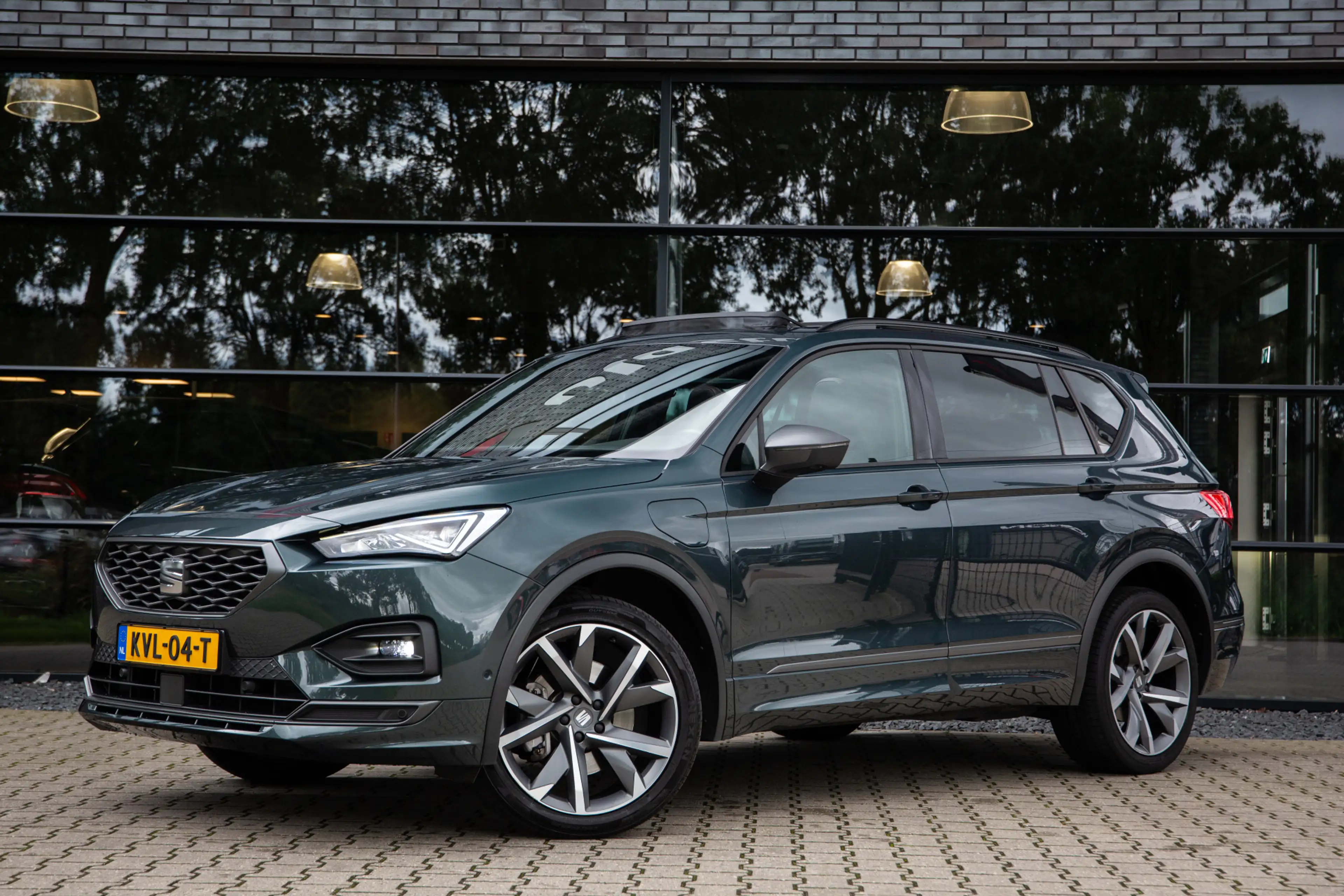 SEAT Tarraco 1.4 TSI e-Hybrid PHEV FR Business , SOH 100%, Pano — photo 8