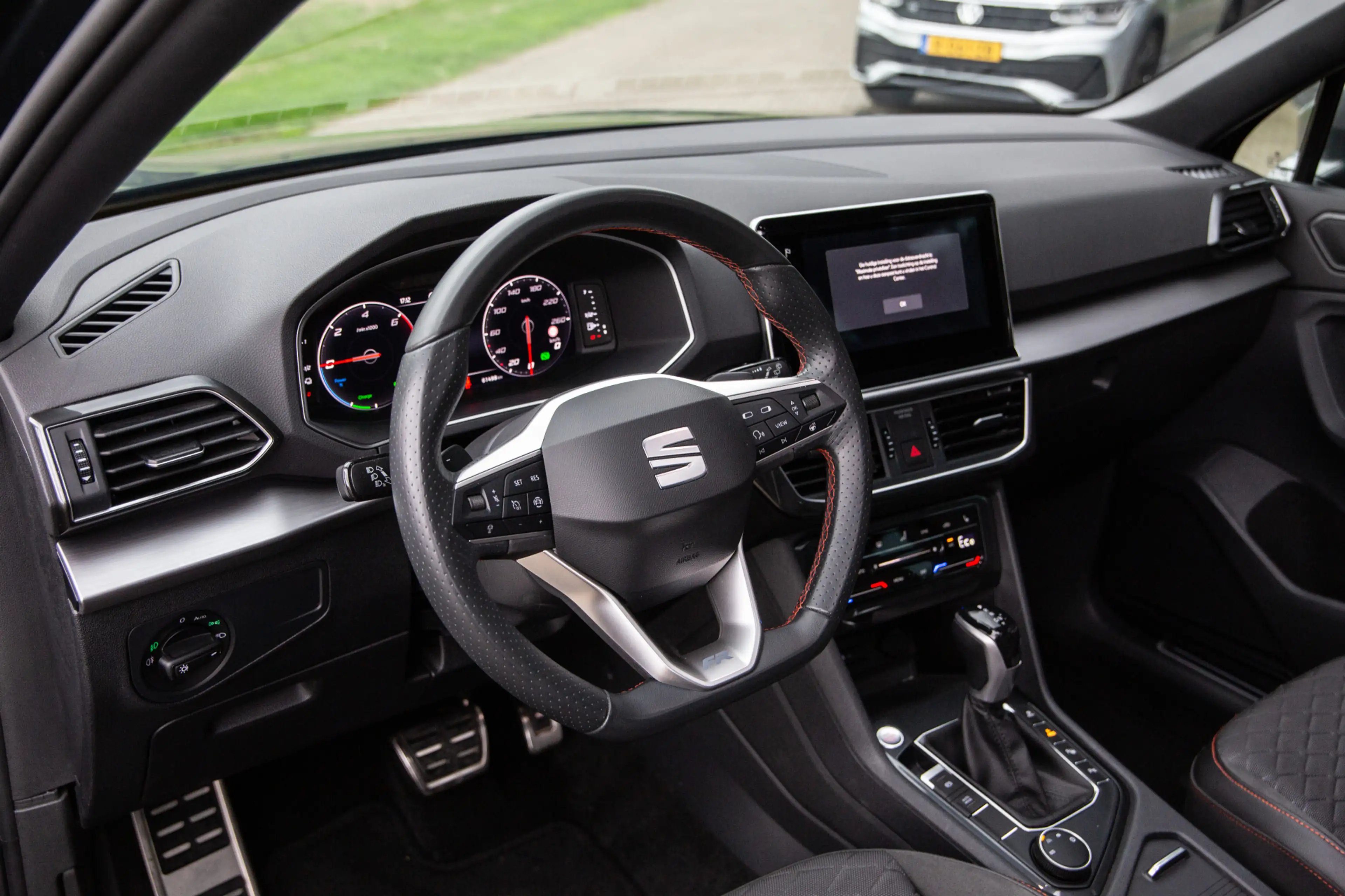 SEAT Tarraco 1.4 TSI e-Hybrid PHEV FR Business , SOH 100%, Pano — photo 6