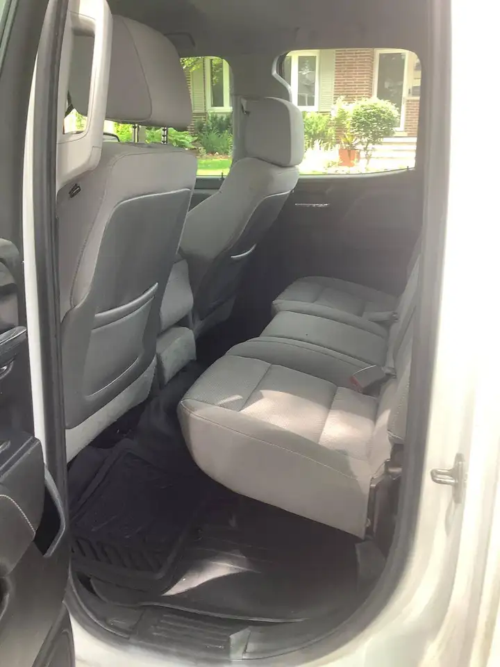 Chevrolet Silverado 1500 photo Chevrolet Silverado 1500