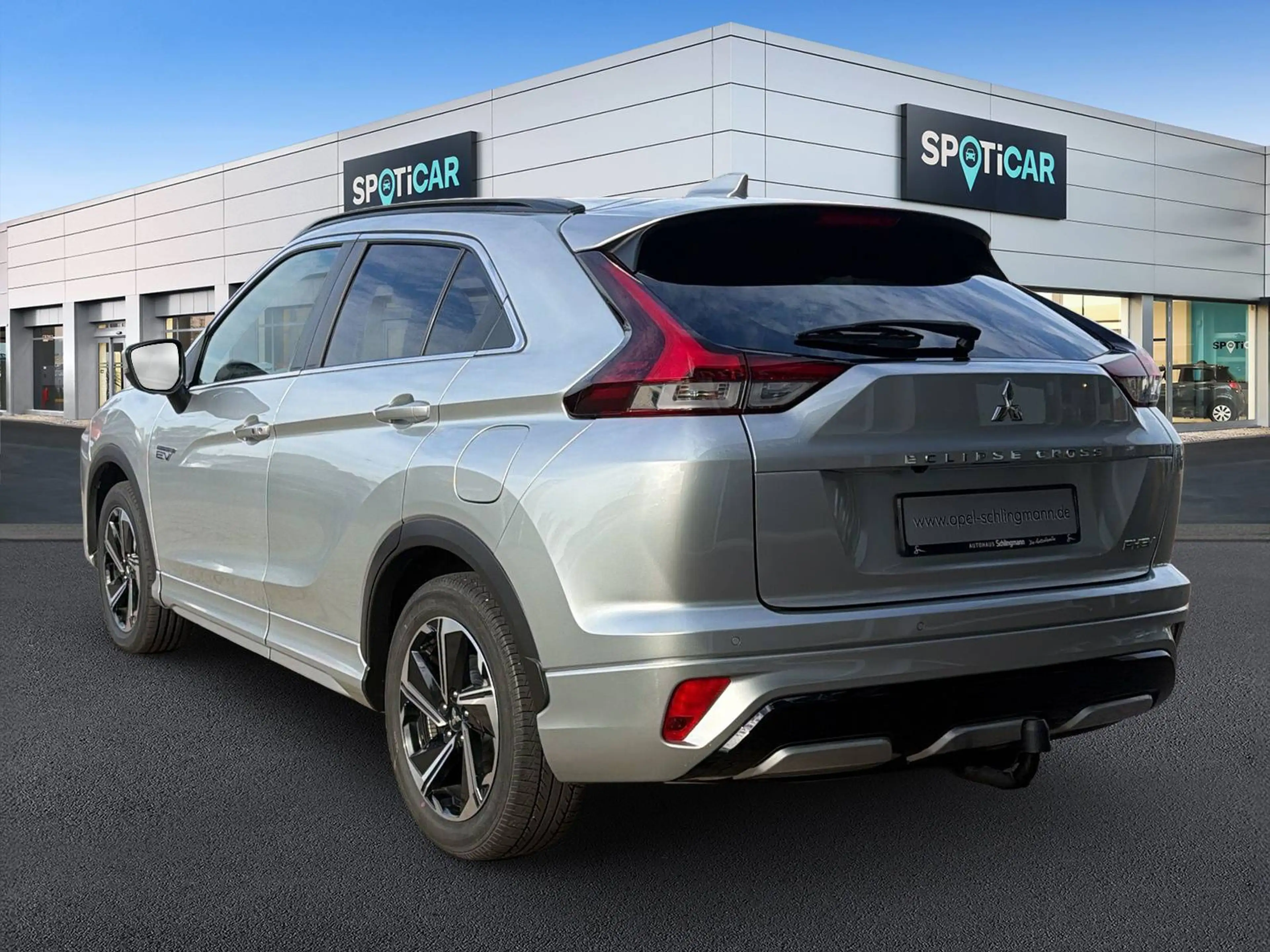 Mitsubishi Eclipse Cross Plus Select Black Hybrid 4WD — photo 3