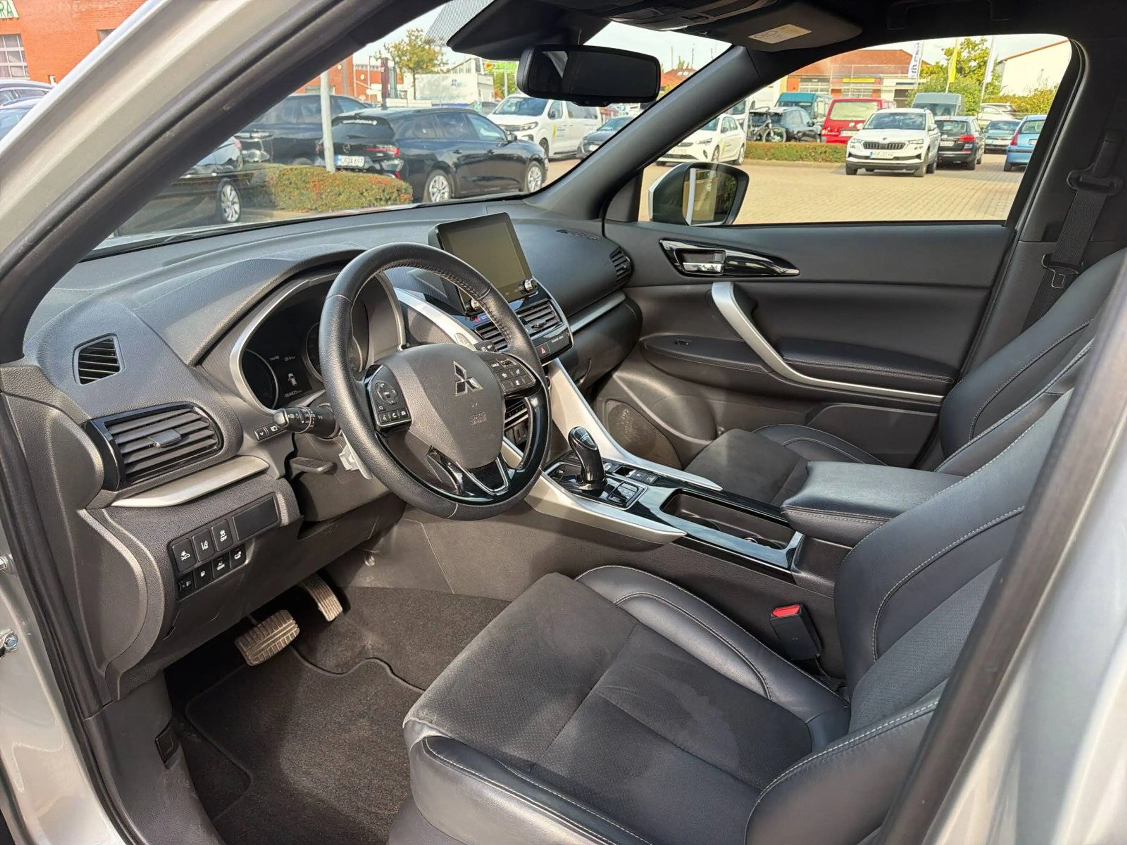 Mitsubishi Eclipse Cross Plus Select Black Hybrid 4WD — photo 11