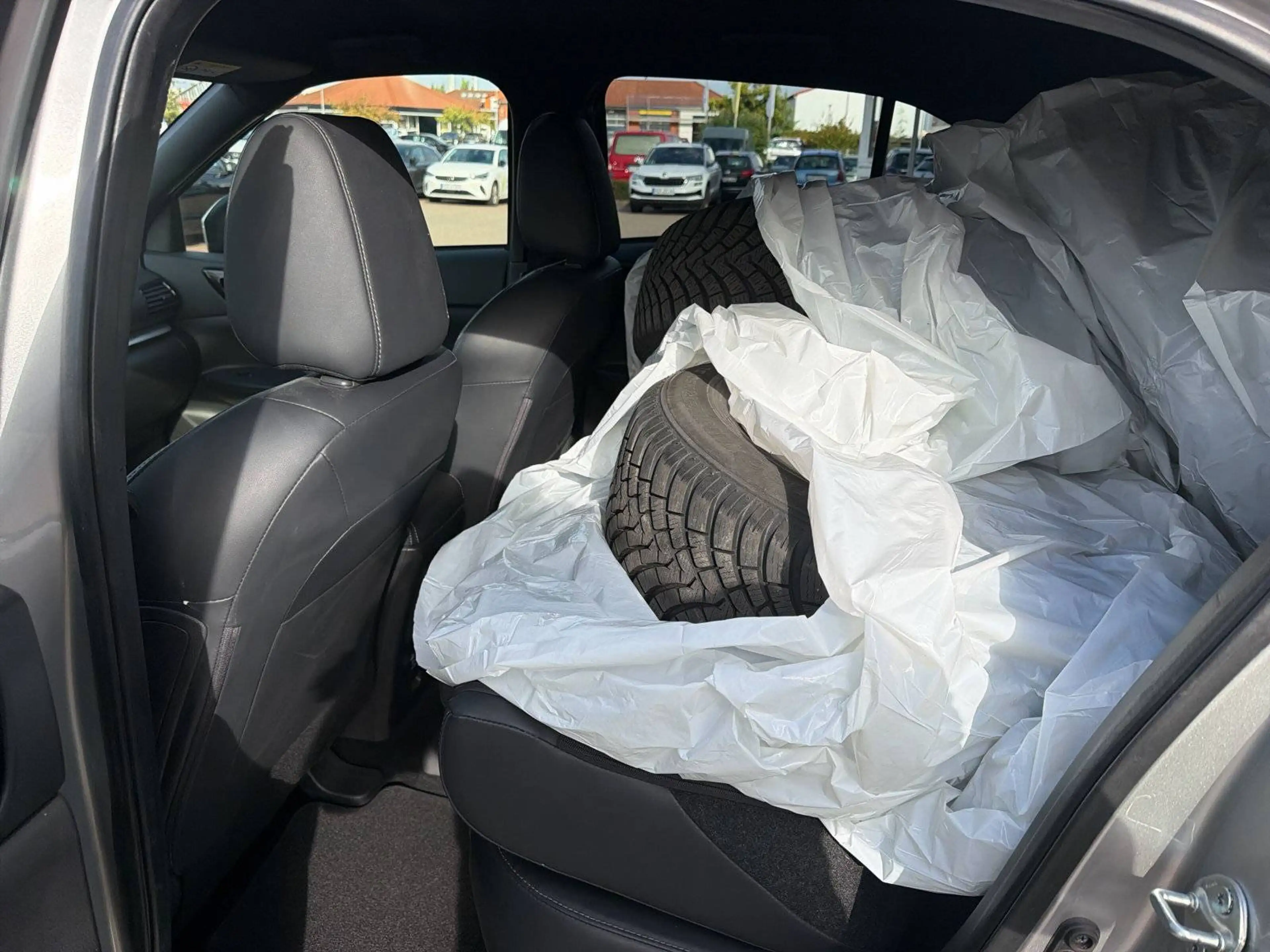 Mitsubishi Eclipse Cross Plus Select Black Hybrid 4WD — photo 13