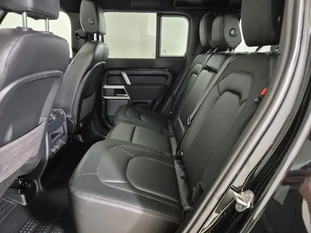 Land Rover Defender view 5