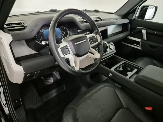 Land Rover Defender view 15