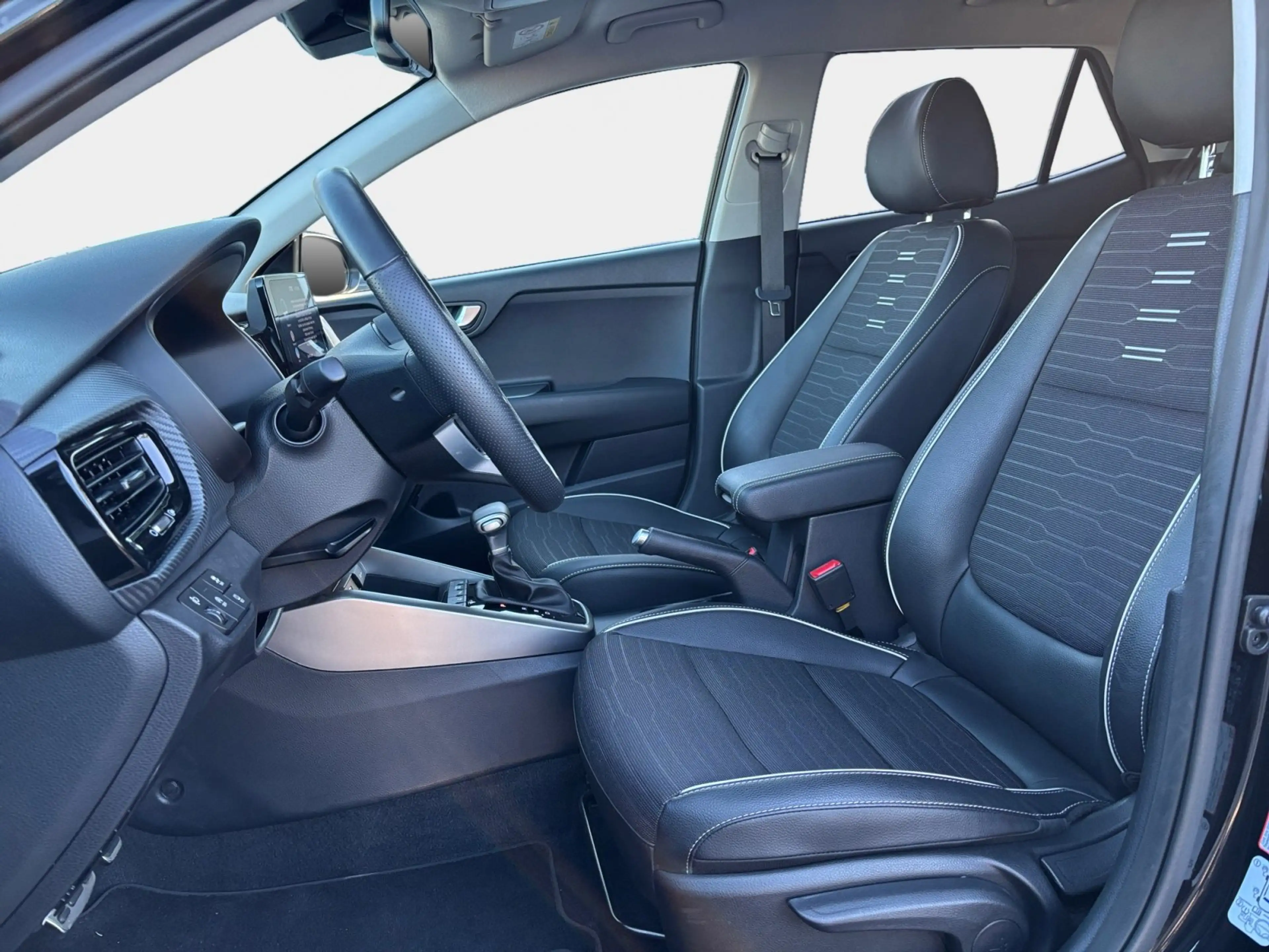 Kia Stonic 1.0 GT-Line DCT+LED+Navi+Kamera+ACC — photo 8
