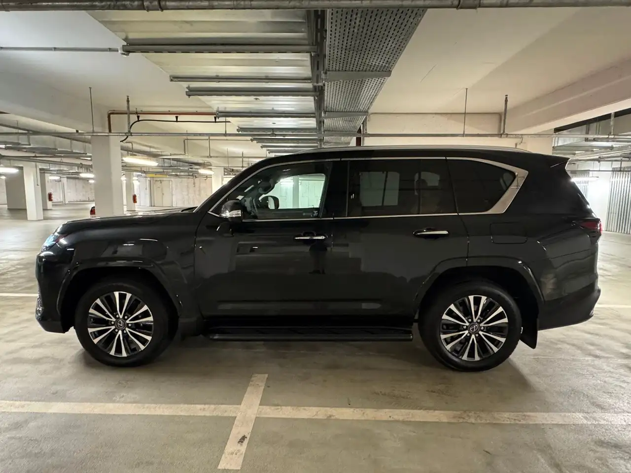 Lexus Inny LX500+2026+SUPERIOR+4Seats+12unitsBERLIN+EUvers