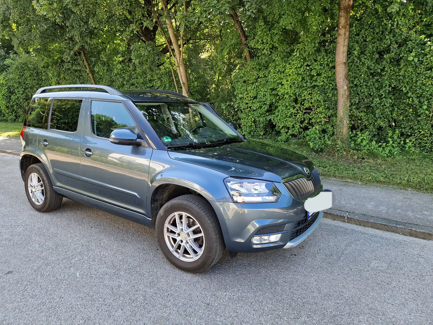 Skoda Yeti 1.4 TSI Cool Edition Grau - 2
