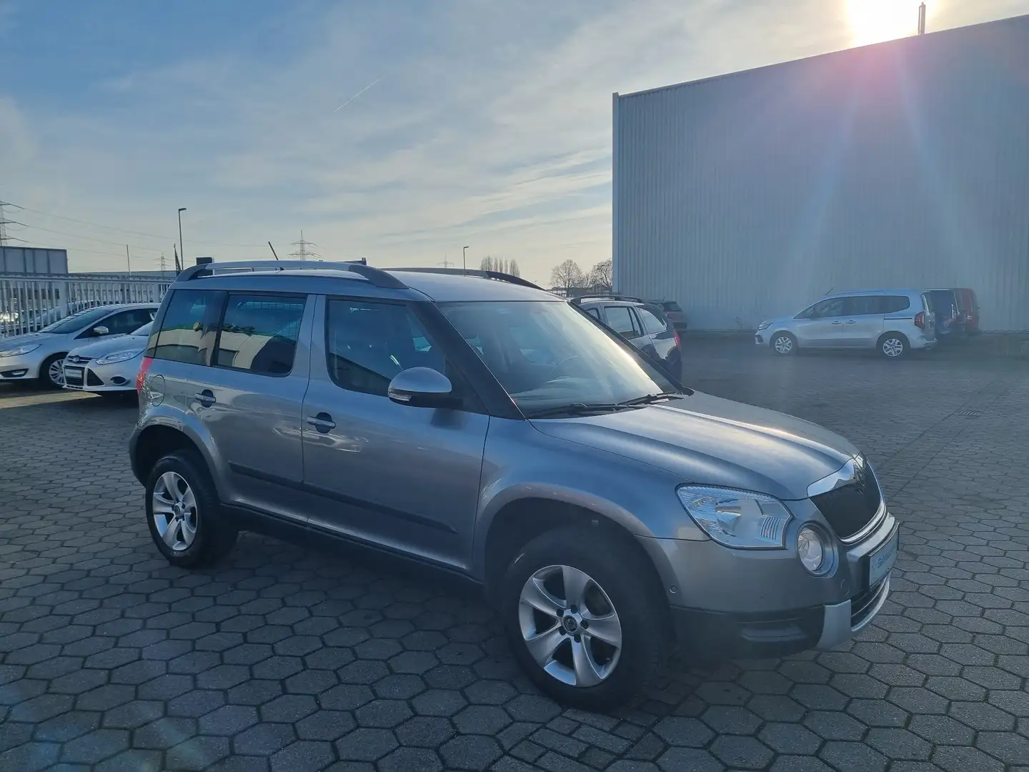 Skoda Yeti TSI DSG Aut. Ambition "1.Hand" VW Scheckheft Grau - 2
