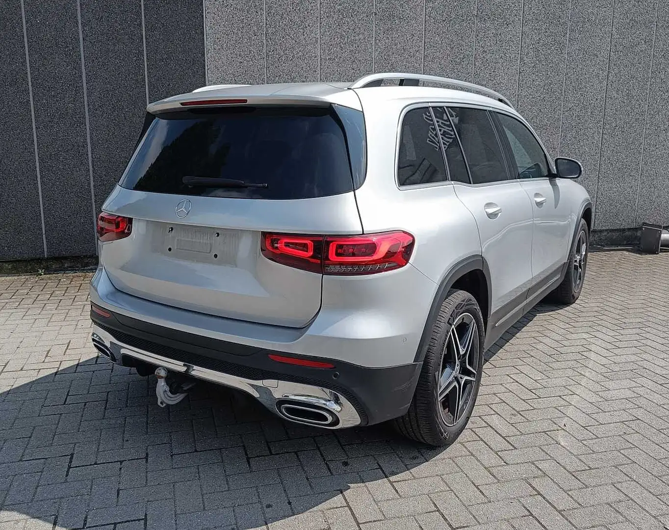 Mercedes-Benz GLB 200 * trekhaak * 7-zitplaatsen * Argent - 2
