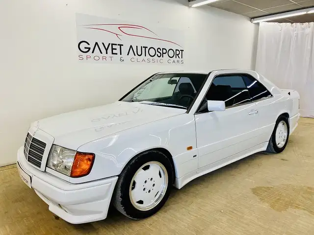 Mercedes-Benz E 300 CE 3.2 AMG