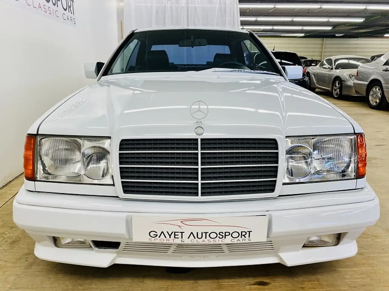 Mercedes-Benz E 300 CE 3.2 AMG, foto 2