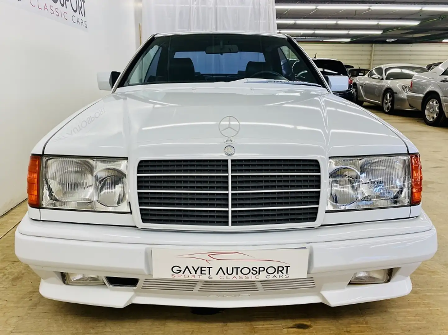 Mercedes-Benz CE 300 3.2 AMG Blanc - 2