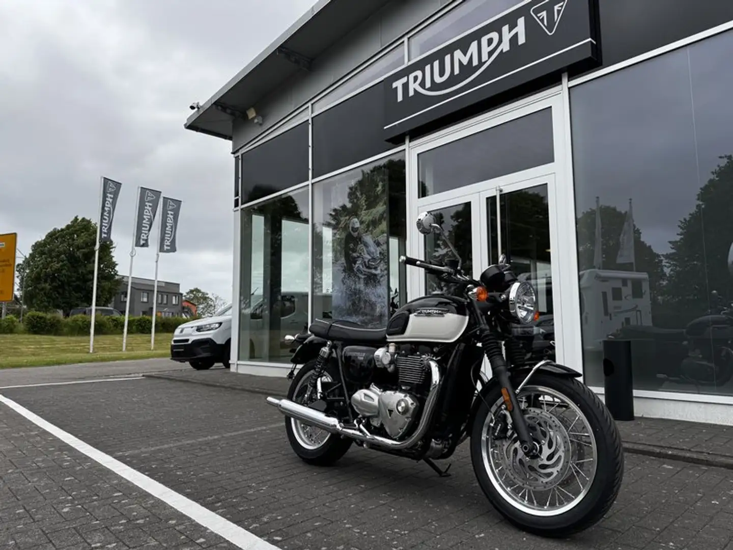 Triumph Bonneville T120 MY25 -1.000€ Kundenvorteil Alb - 1