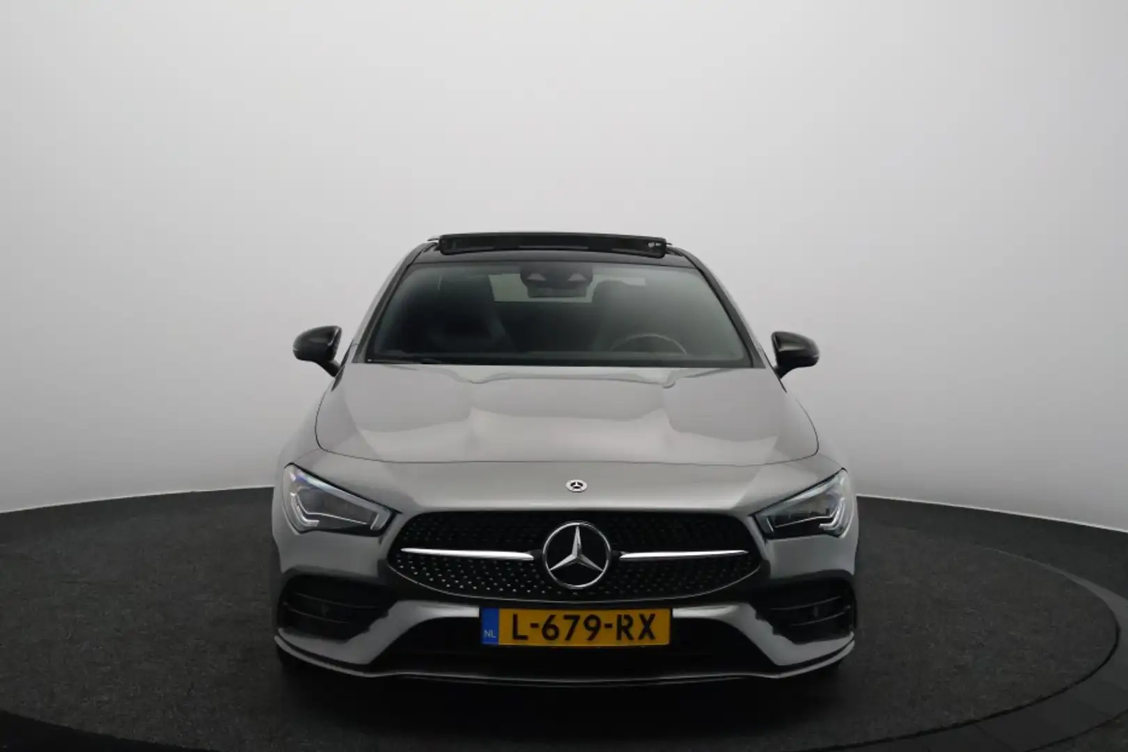 Mercedes-Benz CLA 180 Business Solution AMG | Panoramadak | Sfeerverlich Grijs - 2