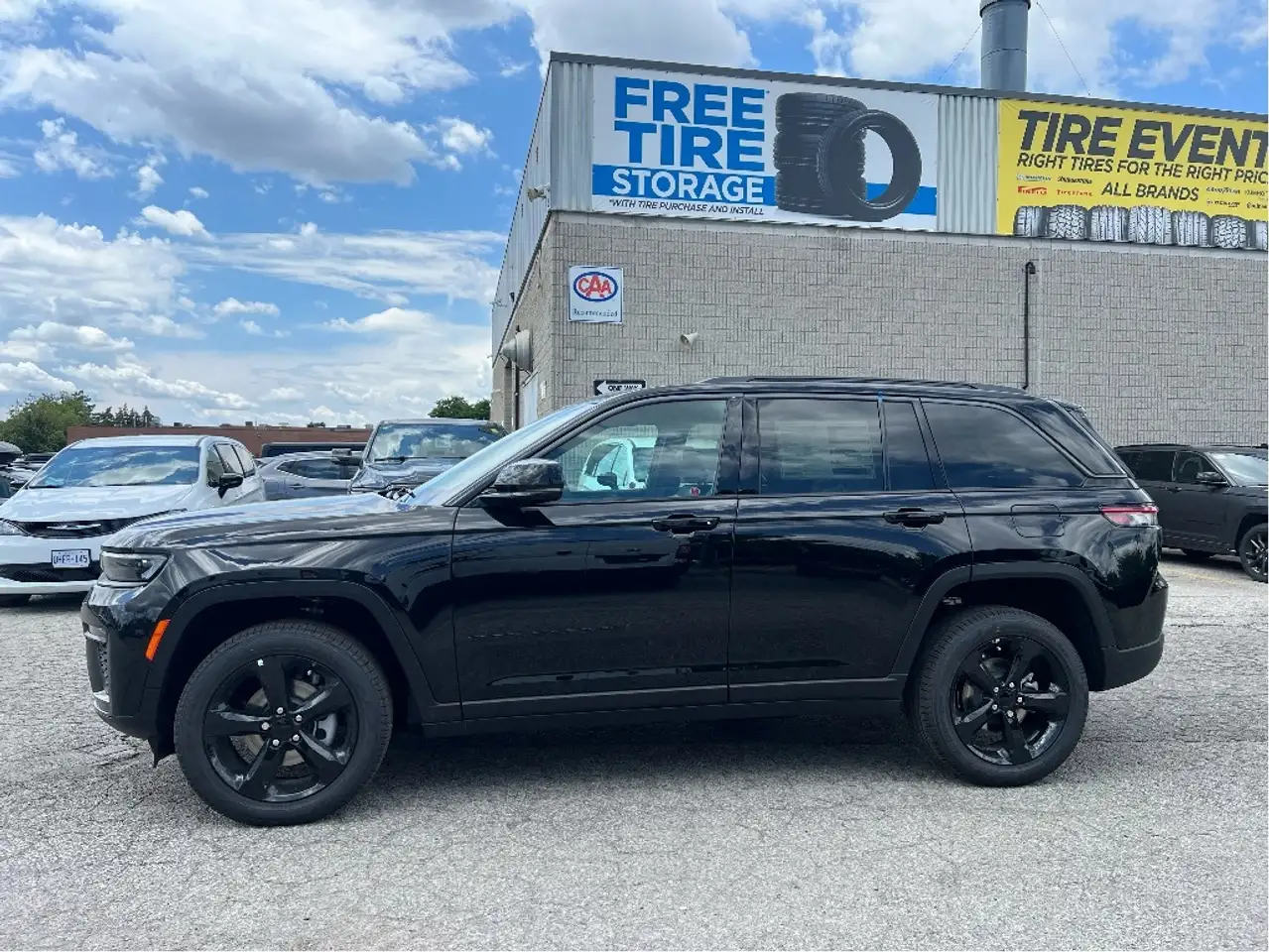 Jeep Grand Cherokee снимка Jeep Grand Cherokee