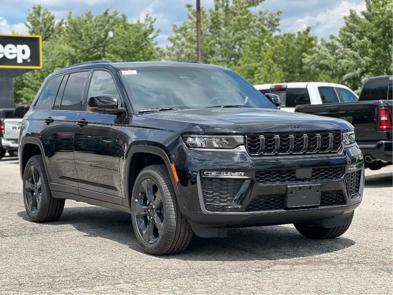Jeep Grand Cherokee снимка Jeep Grand Cherokee