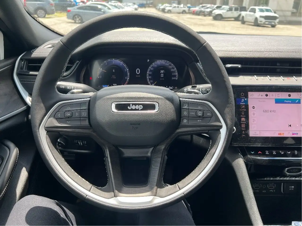 Jeep Grand Cherokee снимка Jeep Grand Cherokee