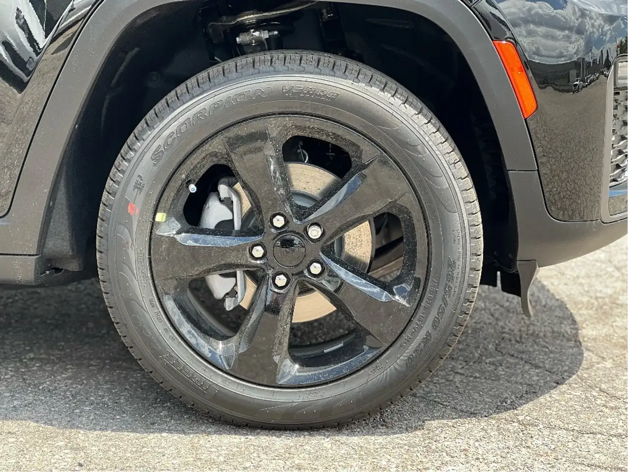 Jeep Grand Cherokee снимка Jeep Grand Cherokee