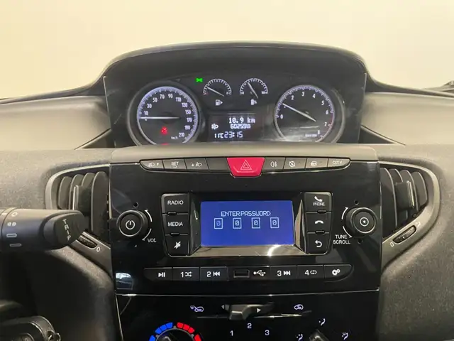 Lancia Ypsilon view 11