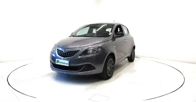 Lancia Ypsilon view 3