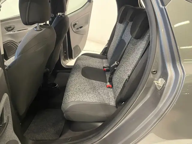 Lancia Ypsilon view 7
