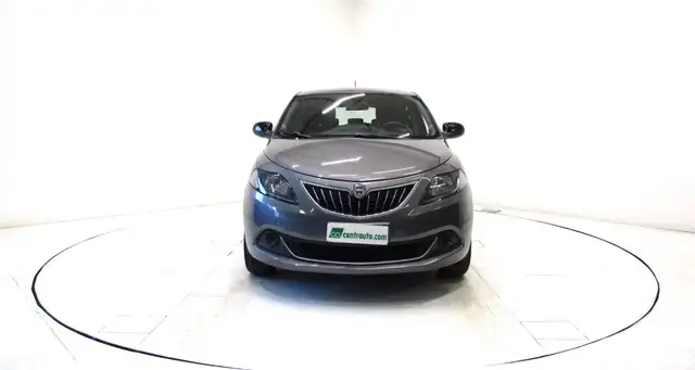 Lancia Ypsilon view 2