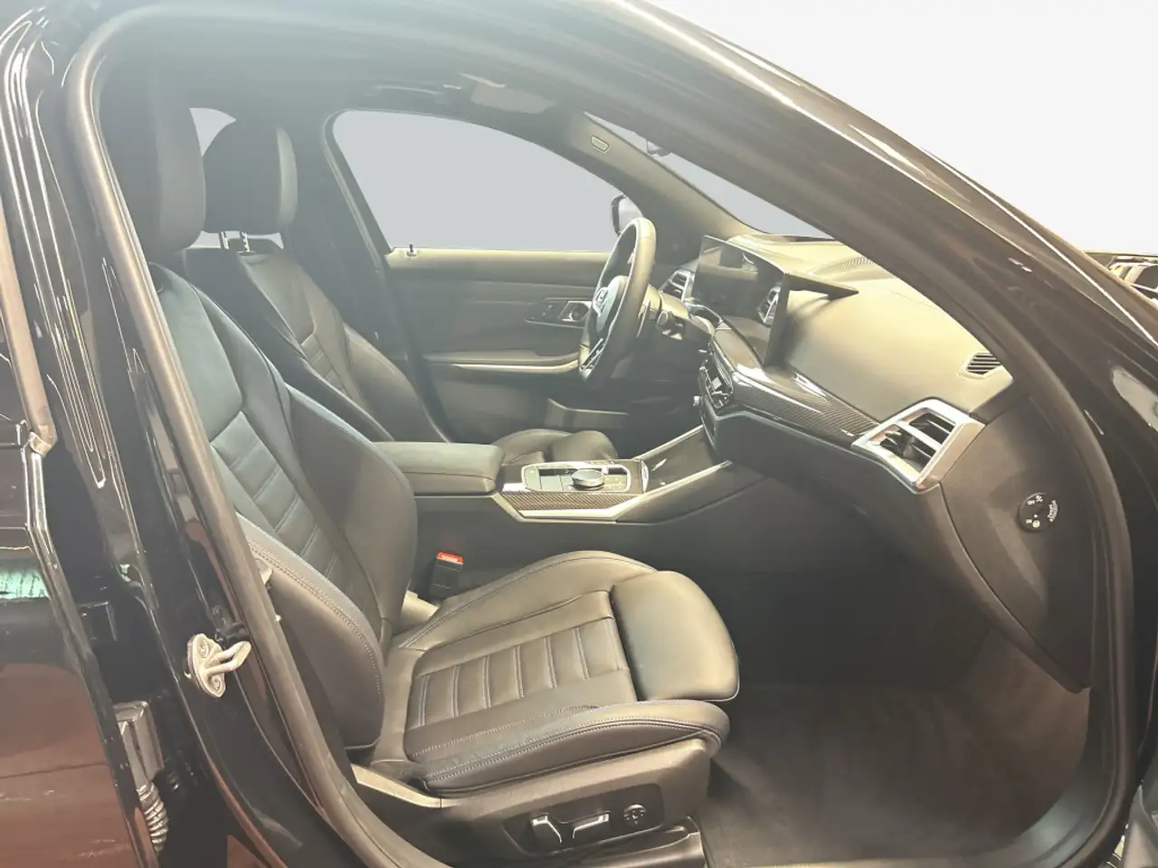 BMW 330 i xDrive Aut. 14