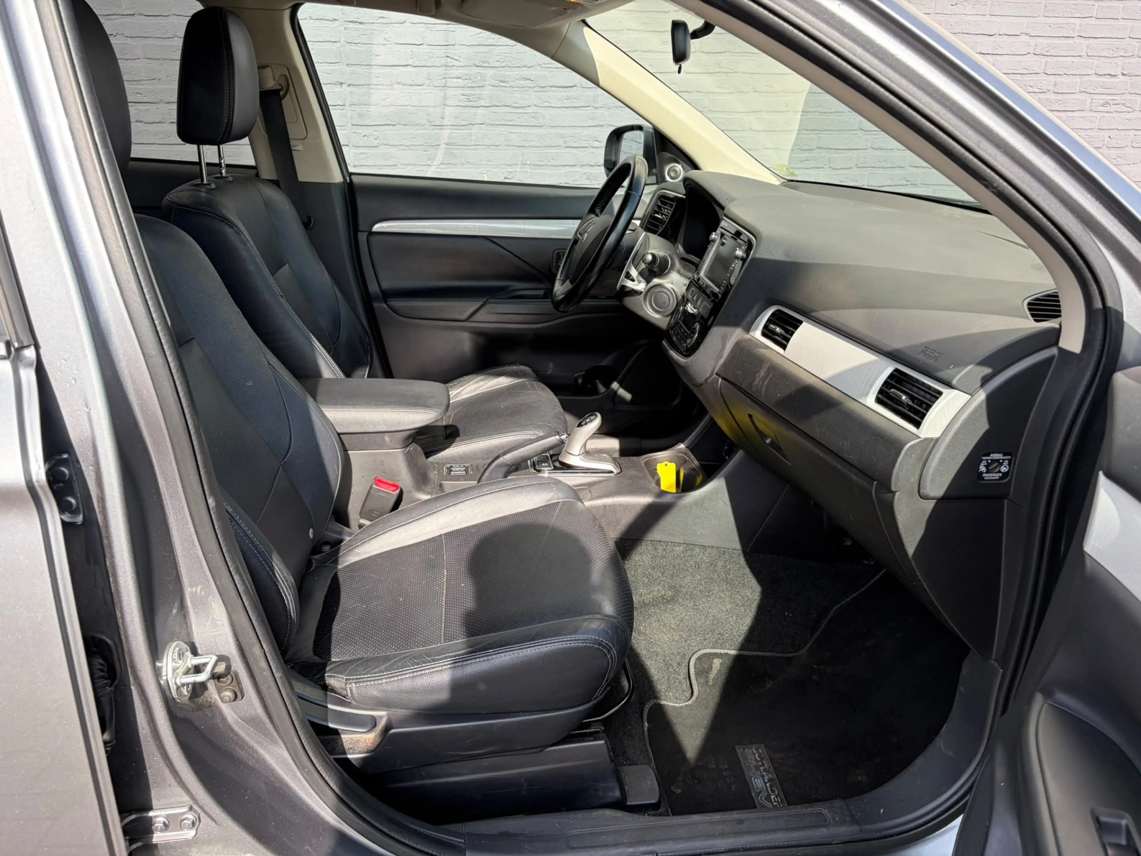 Mitsubishi Outlander 2.0I PHEV Instyle Leder Schuifdak Trekhaak Navi Ec — photo 7