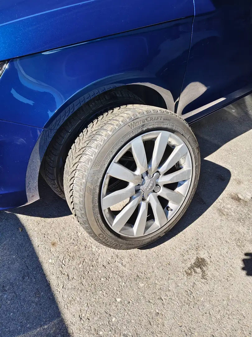Audi A1 Attraction 1.6 lt Blau - 2