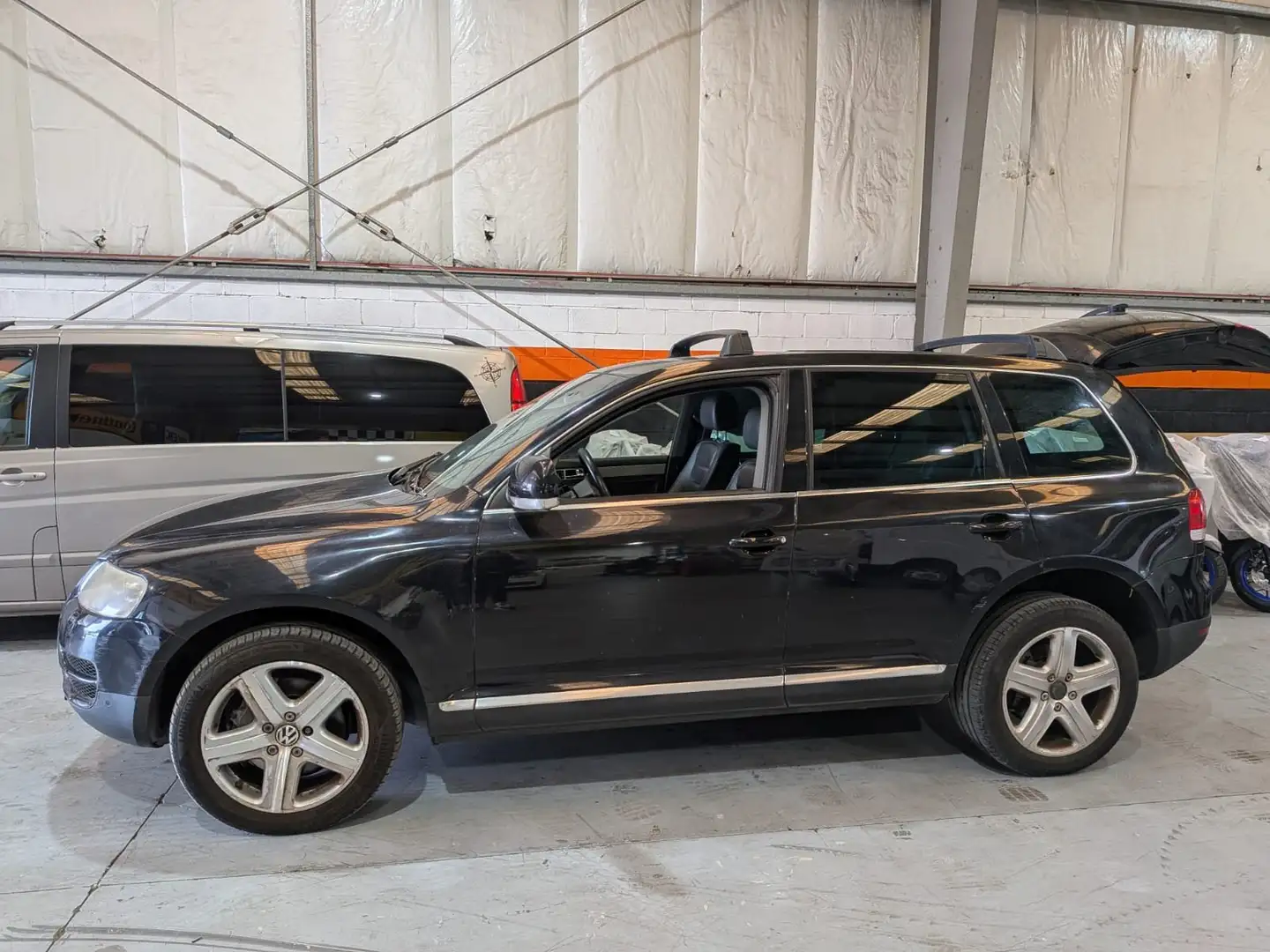 Volkswagen Touareg V10 Noir - 2