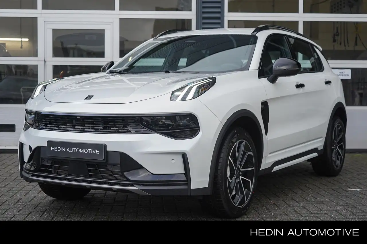 Lynk & Co 01