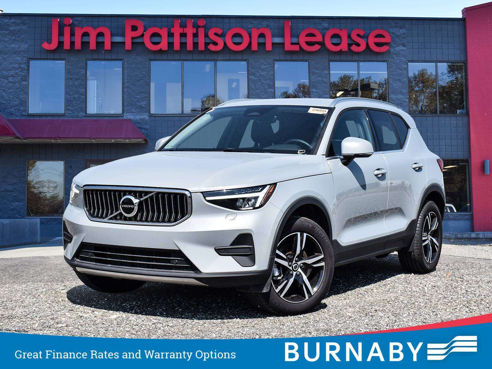 2025 Volvo XC40 B5 AWD Core Bright Theme