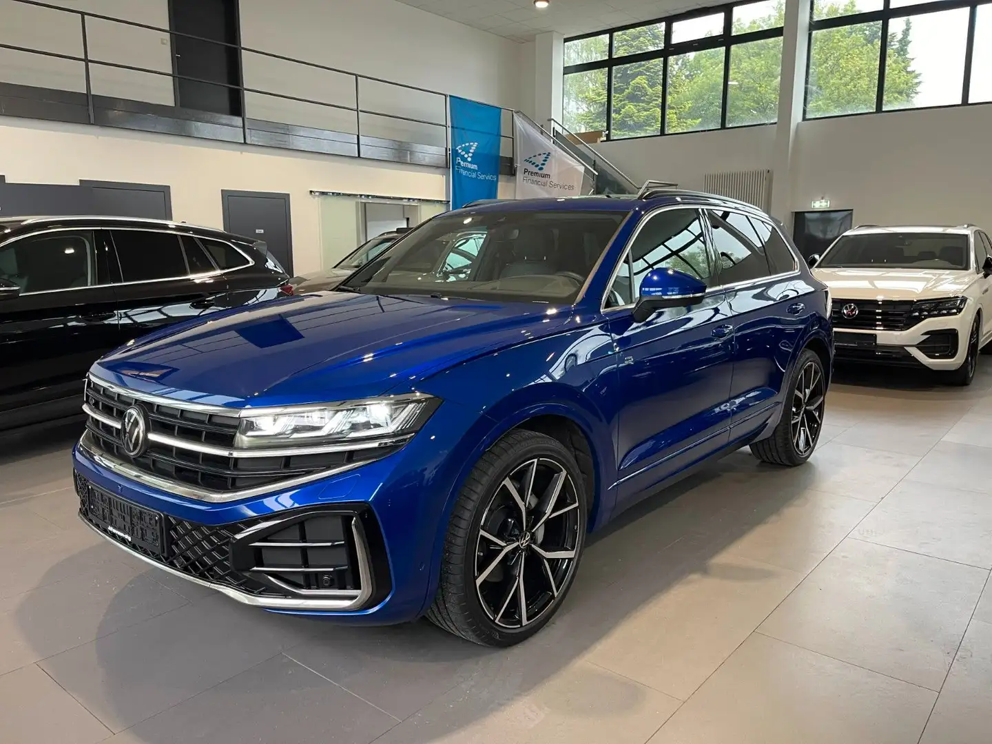 Volkswagen Touareg R-Line 3.0 TDI 4M LUFT/MATRIX/STHZ/AHK Blau - 1
