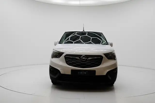Opel Combo view 2