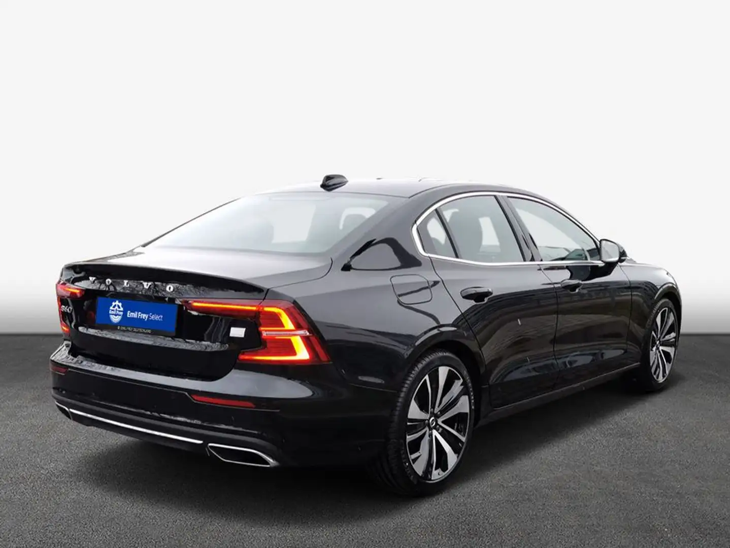 Volvo S60 T8 Recharge AWD Geartronic Inscription Zwart - 2