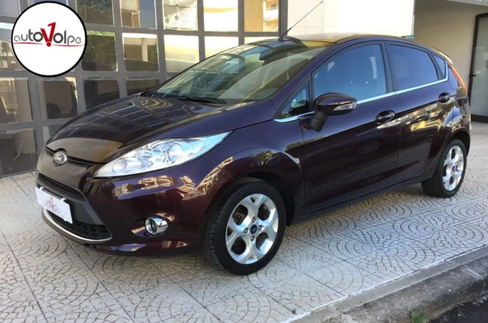 Ford Fiesta 1.6 TDCi 90cv 5p Titanium Marrone - 1