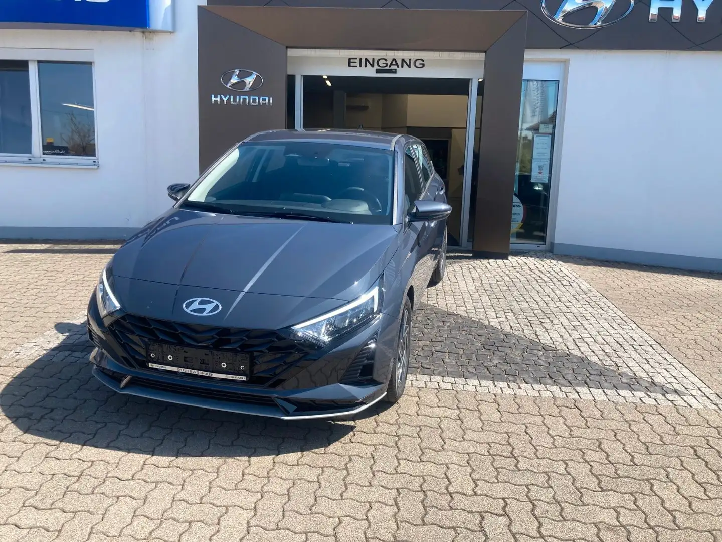 Hyundai i20 1.0 T-GDI DCT Trend + Komfort + Licht-Paket Grau - 2