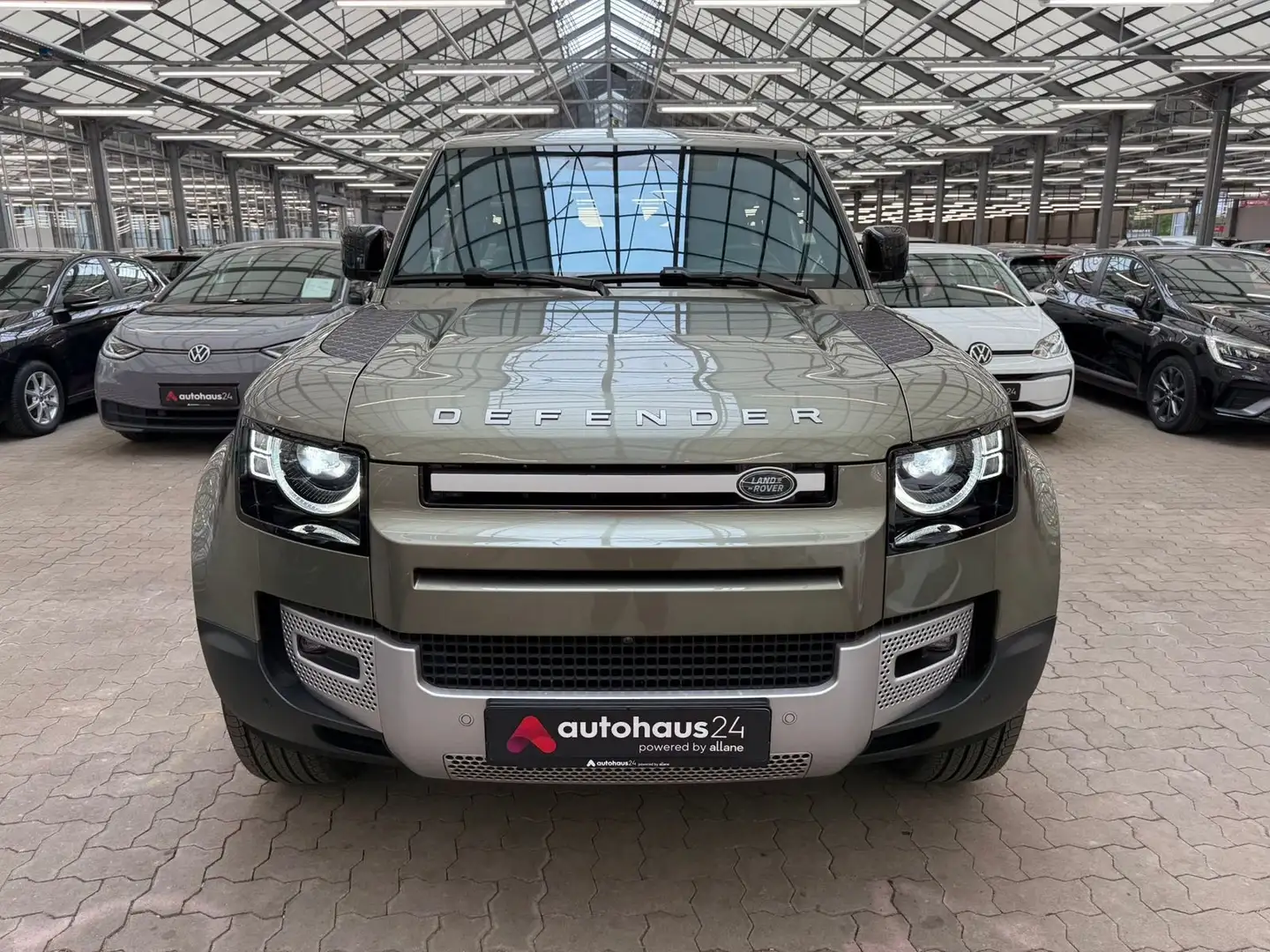 Land Rover Defender 90 3.0  D200 Mild-Hybrid|LED|Pano Green - 2