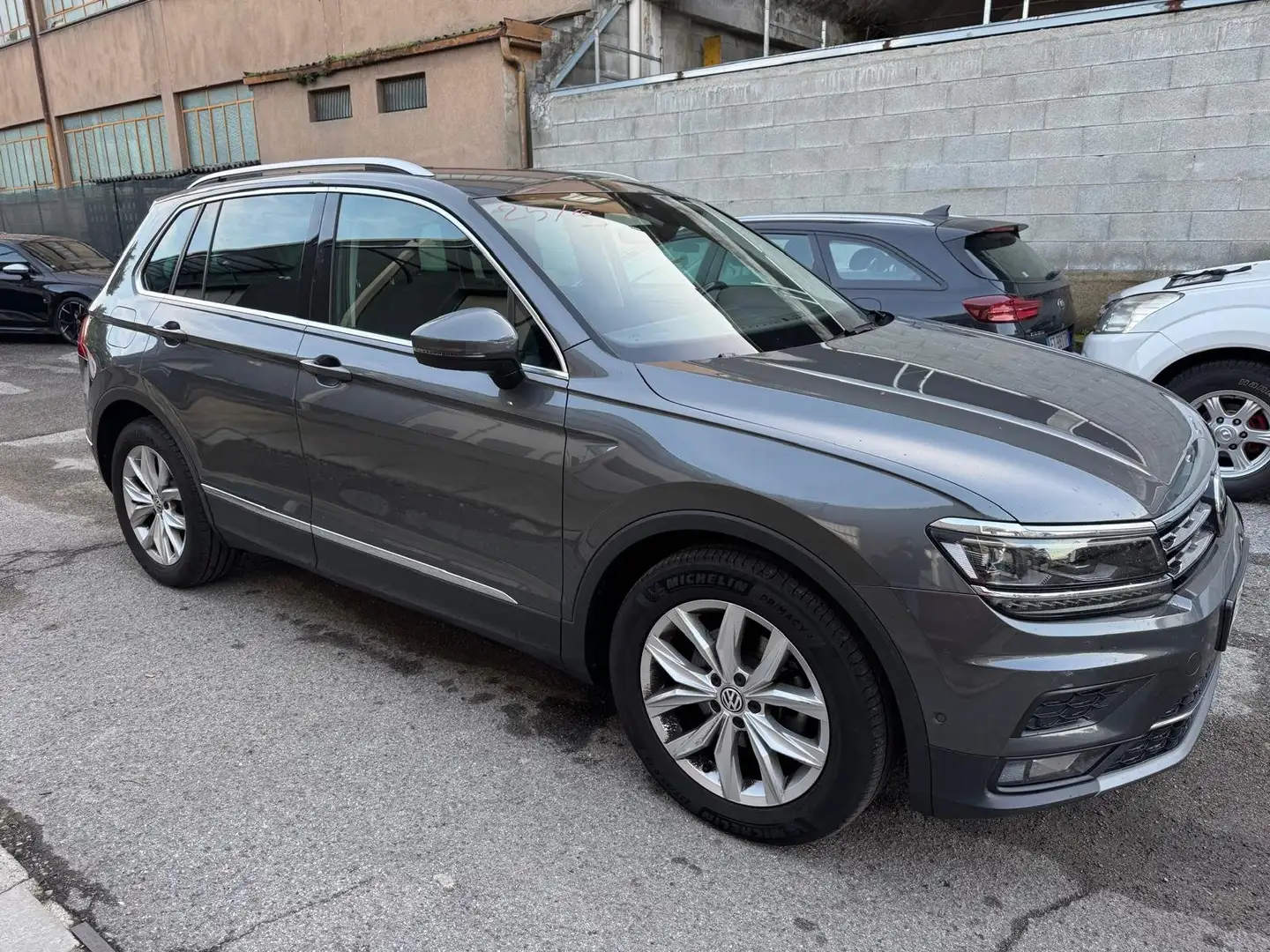 Volkswagen Tiguan Tiguan II 2.0 tdi Advanced 150cv dsg*FULL NAVI - 2
